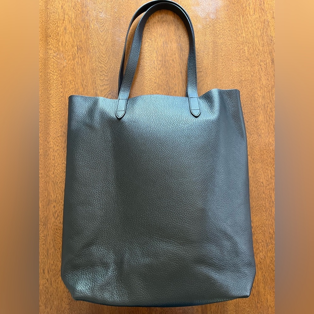 Cuyana Tall Structured Leather Tote - Black with Nude leather lining